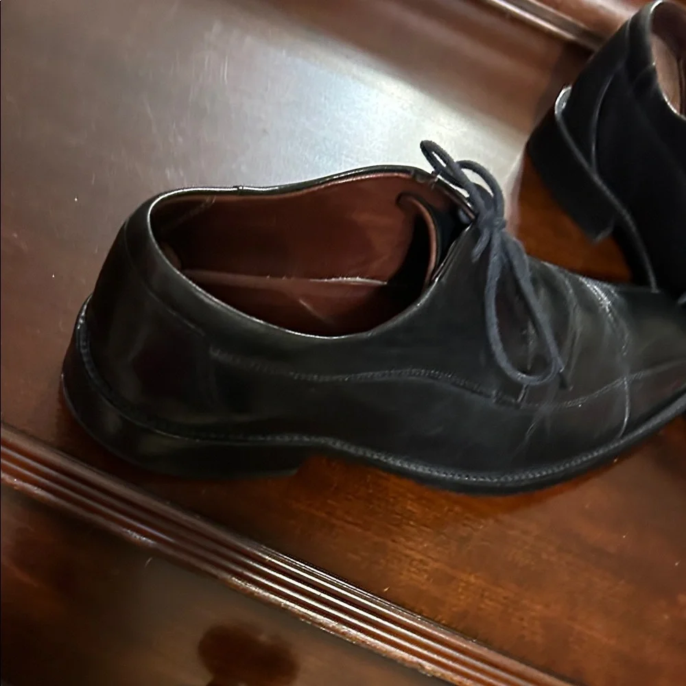 Johnston & Murphy Black Leather Oxfords